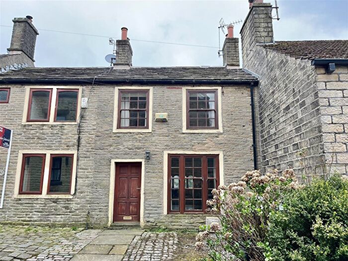 2 Bedroom Cottage For Sale In Old Road, Tintwistle, Glossop, SK13