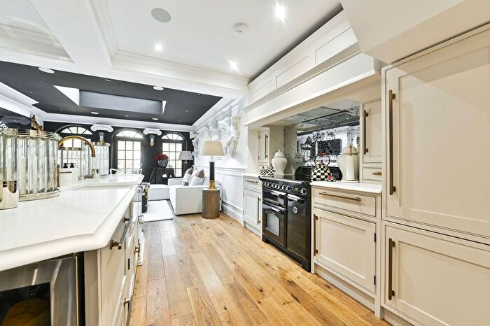 3 Bedroom Property To Rent In Hilary Close, Moore Park Estate, London, SW6