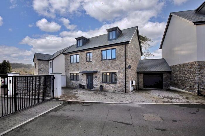 5 Bedroom Detached House For Sale In The Pinaccle, Ogwell, Newton Abbot, TQ12