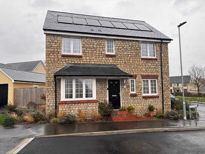 3 Bedroom Detached House To Rent In Foxwood Mead, Wedmore, BS28