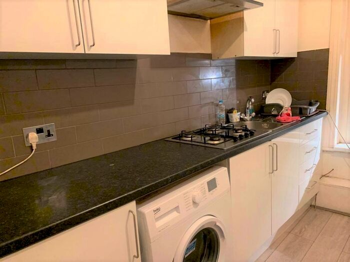 1 Bedroom Flat To Rent In Heron Mews, Ilford, IG1