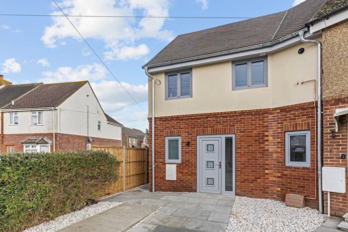 3 Bedroom End Terrace House For Sale In Florence Road, Chichester, PO19