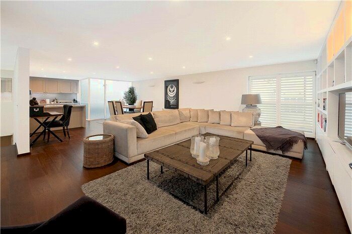 2 Bedroom Flat To Rent In Queens Gate Place Mews, South Kensington, London, SW7