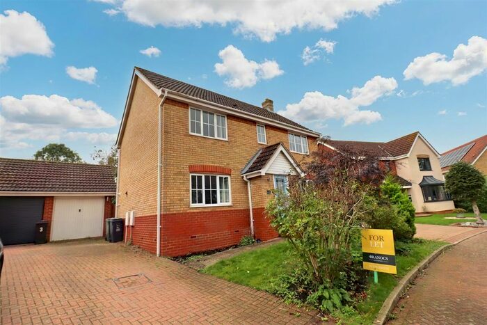 4 Bedroom Detached House To Rent In Washall Drive, Braintree, CM77