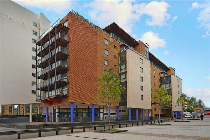 2 Bedroom Apartment To Rent In Berglen Court, London, E14