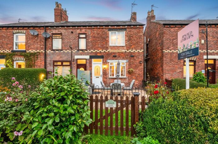 2 Bedroom Cottage For Sale In Lathom, Ormskirk, L40