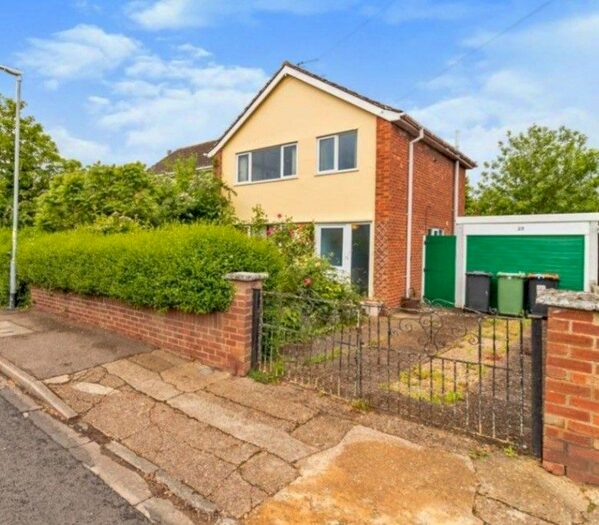 3 Bedroom Semi-Detached House To Rent In Rus Way, Leighton Buzzard, LU7