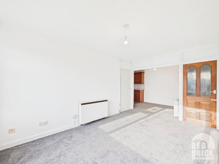 1 Bedroom Flat To Rent In Lyndale Road, Whoberley, Coventry, CV5