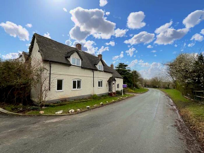 5 Bedroom Property For Sale In Whitgreave Lane, Whitgreave, Stafford, ST18