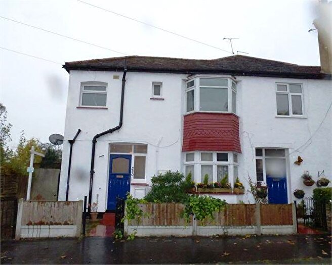 1 Bedroom Apartment To Rent In Manchester Drive, Leigh On Sea, Leigh On Sea, SS9