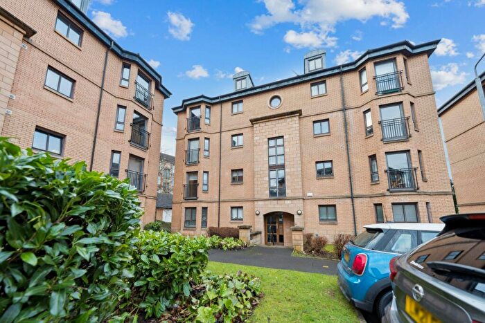2 Bedroom Apartment To Rent In Nursery Street, Flat -, Pollokshields, Glasgow, G41
