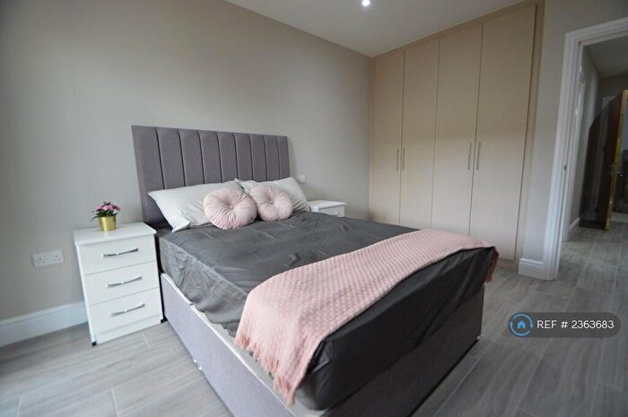 1 Bedroom Flat To Rent In Station Road, Langley, Slough, SL3