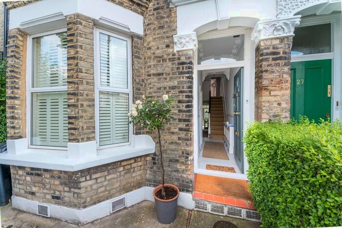 4 Bedroom Property To Rent In Torrens Road, Brixton Hill, London SW2