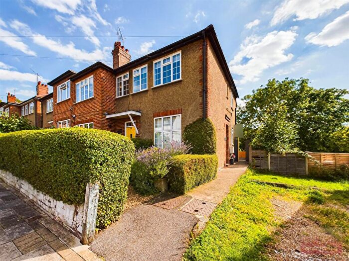 2 Bedroom Flat To Rent In Ashbourne Avenue, Harrow, HA2