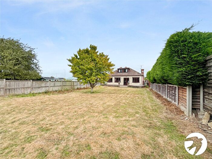 4 Bedroom Bungalow For Sale In London Road, Newington, Sittingbourne, Kent, ME9
