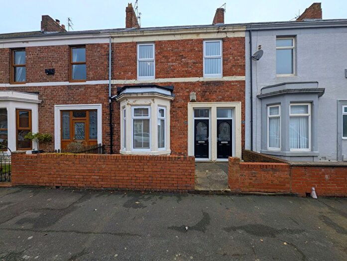 2 Bedroom Flat To Rent In Pine Street, Jarrow, NE32