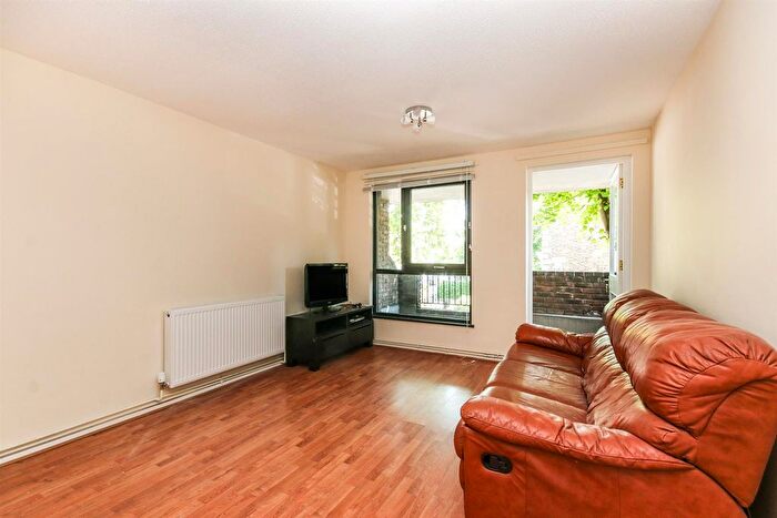 1 Bedroom Flat To Rent In Westerdale Court, London, N5