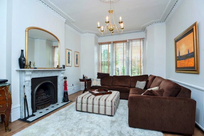 5 Bedroom Terraced House To Rent In Whitehall Park, Archway, Whitehall Park, N19
