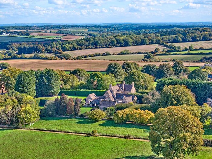 8 Bedroom Detached House For Sale In Witney Road, Finstock, Chipping Norton, Oxfordshire, OX7