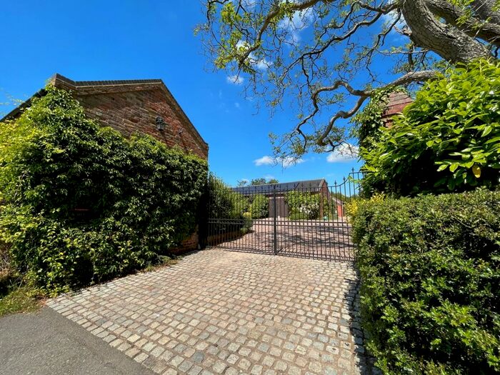 2 Bedroom Barn Conversion To Rent In Somersal Herbert, Derbyshire, DE6