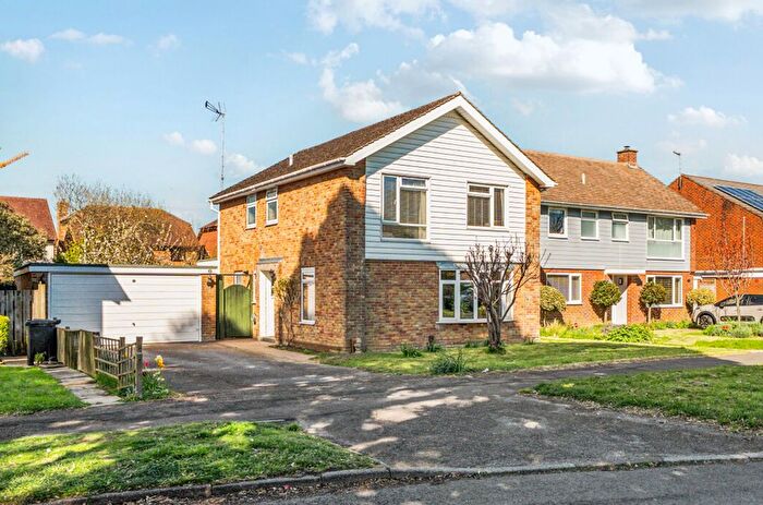 4 Bedroom Detached House For Sale In Hadley Close, Middleton-On-Sea, PO22