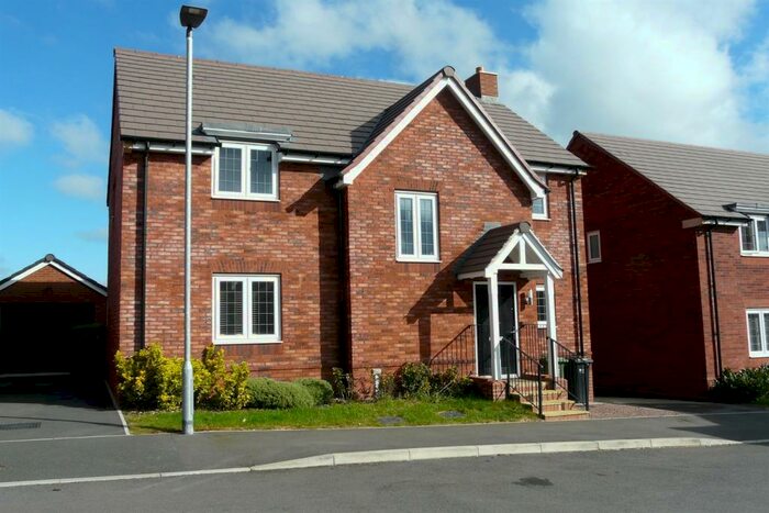 4 Bedroom Detached House To Rent In Dunnock Close, Holmer, Hereford, HR4