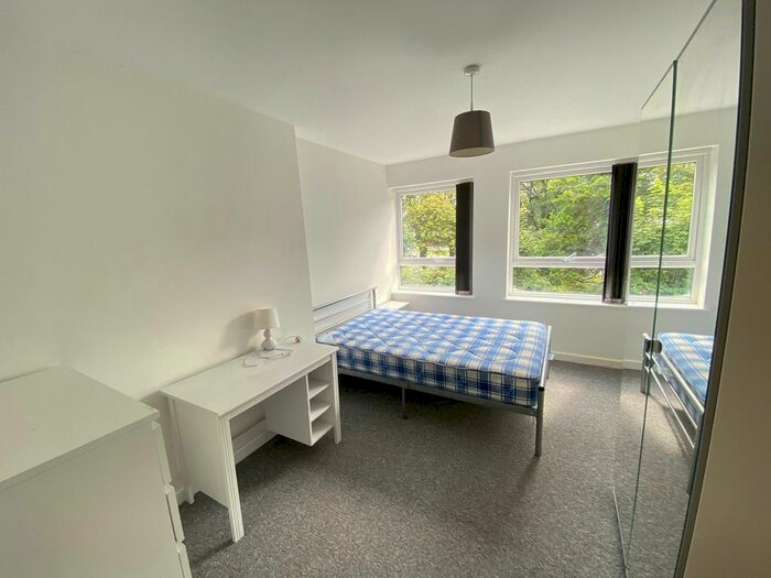 6 Bedroom Flat To Rent In Bryn Road, Brynmill, Swansea, SA2