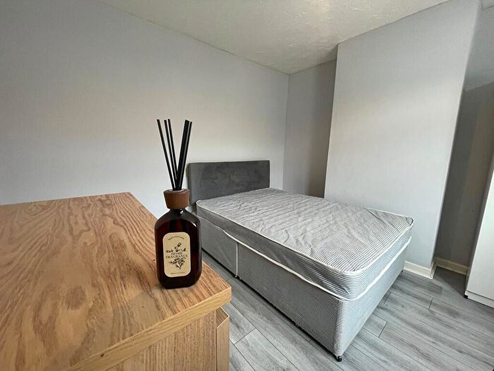 3 Bedroom Terraced House To Rent In Northcote Road, Southampton, SO17