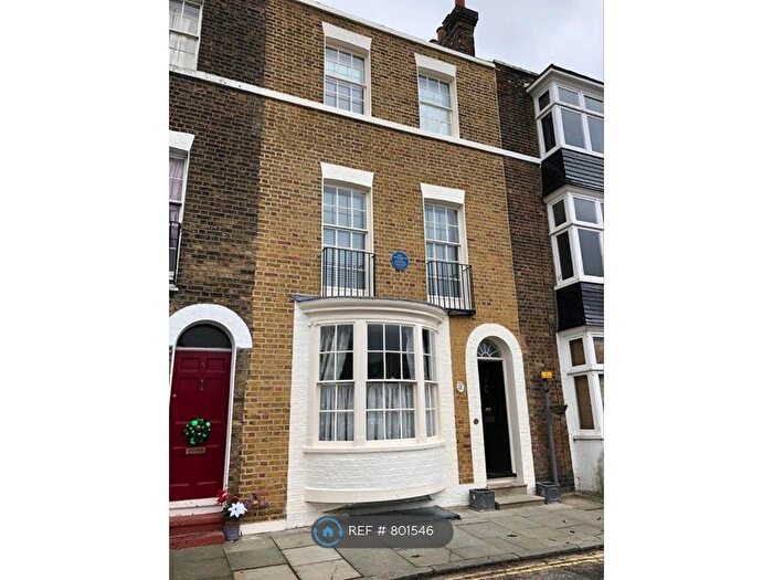 4 Bedroom Terraced House To Rent In Spencer Square, Ramsgate, CT11