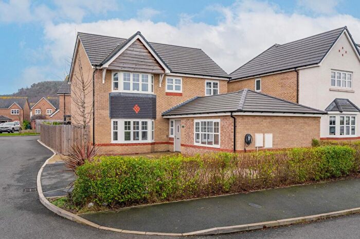 4 Bedroom Detached House For Sale In Cae Ddol, Abergele, LL22