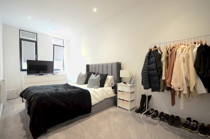 1 Bedroom Apartment To Rent In Century Court, Bracknell, RG12