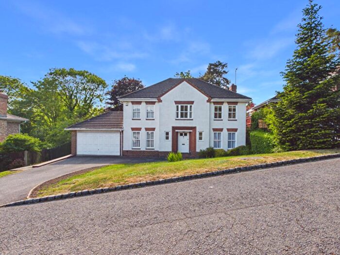 5 Bedroom Detached House For Sale In Woodbank Avenue, Gerrards Cross, Buckinghamshire, SL9