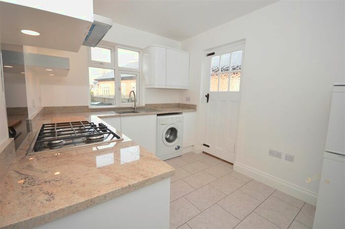 2 Bedroom Maisonette To Rent In Courtlands Avenue, Kew, Richmond, TW9