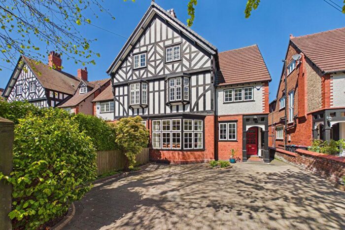 5 Bedroom Semi-Detached House For Sale In Shavington Avenue, Chester, CH2