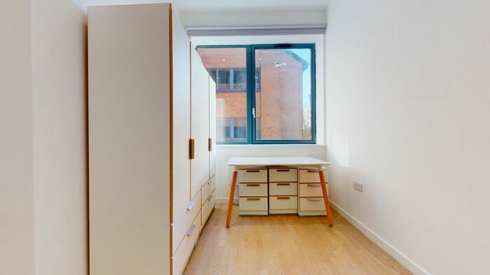 1 Bedroom Flat To Rent In Riverbank Way, Brentford, TW8