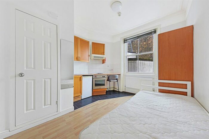 Studio To Rent In St Georges Drive, Pimlico, SW1V