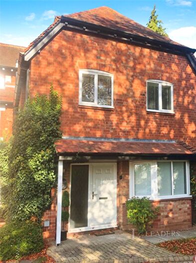 3 Bedroom Terraced House To Rent In Holioake Drive, Warwick, Warwickshire, CV34