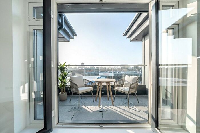 1 Bedroom Flat For Sale In Croydon Road, Beckenham, BR3