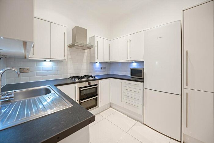 2 Bedroom Flat To Rent In Canfield Gardens, South Hampstead, NW6