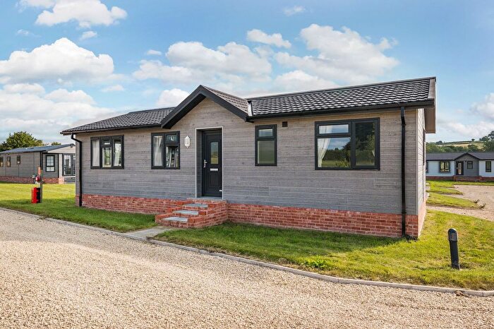2 Bedroom Mobile/park Home For Sale In Plot, Omar Regency, Near Shepton Mallet, Somerset, BA4