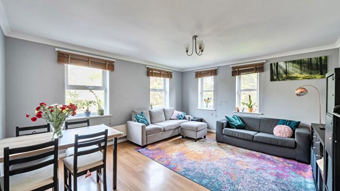 2 Bedroom Flat For Sale In Glandford Way, Chadwell Heath, RM6