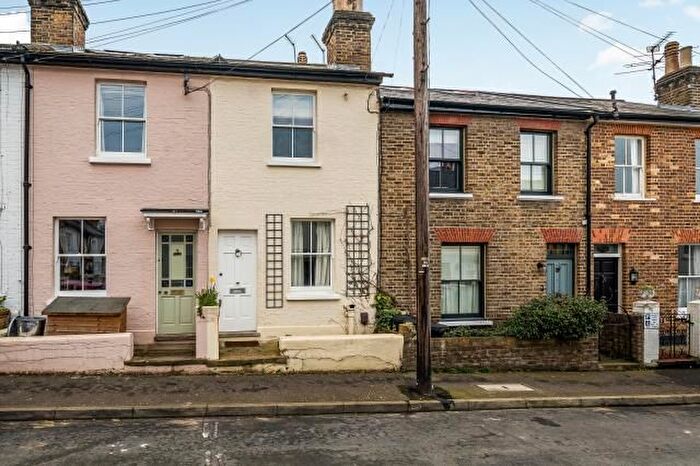 2 Bedroom Terraced House For Sale In Albert Road, Richmond, TW10