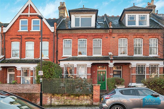 1 Bedroom Flat For Sale In Harold Road, London, N8