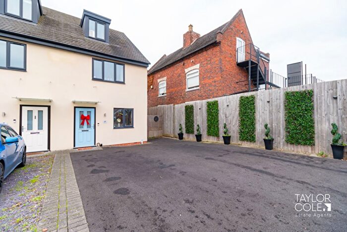 3 Bedroom Semi Detached House For Sale In Stonydelph Lane, Wilnecote, Tamworth, B77