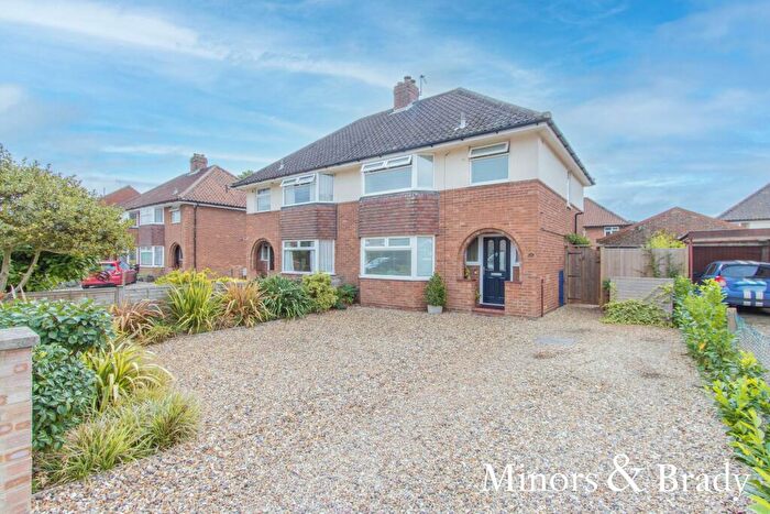 3 Bedroom Semi-Detached House For Sale In Swanton Road, Dereham, NR19