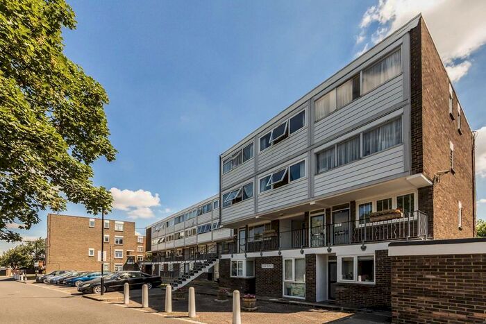 2 Bedroom Flat To Rent In Fairlea Place, London W5