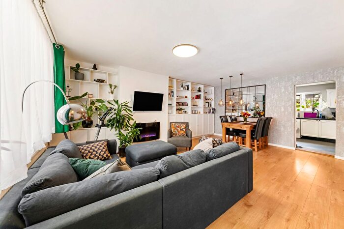2 Bedroom Terraced House To Rent In Cranleigh Road, Feltham, TW13