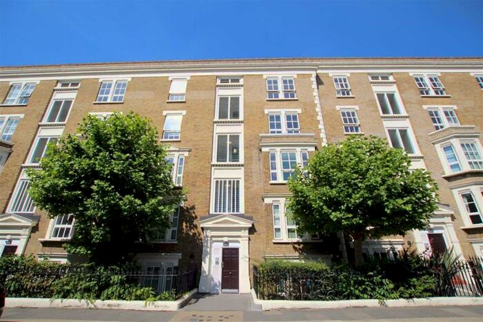 Flat To Rent In Wilmot Street, Bethnal Green, E2