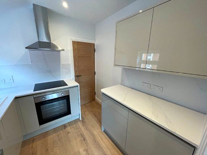 1 Bedroom Flat To Rent In Catherine Street, Reading, Berkshire, RG30