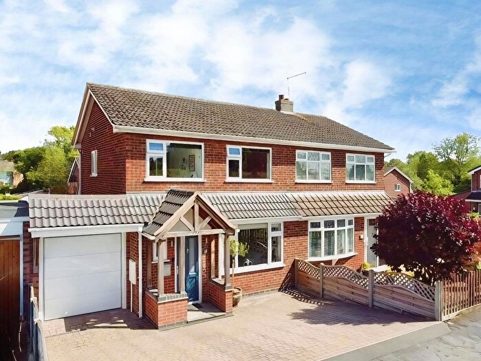 3 Bedroom Semi Detached House For Sale In Outlands Drive, Hinckley, Leicestershire, LE10